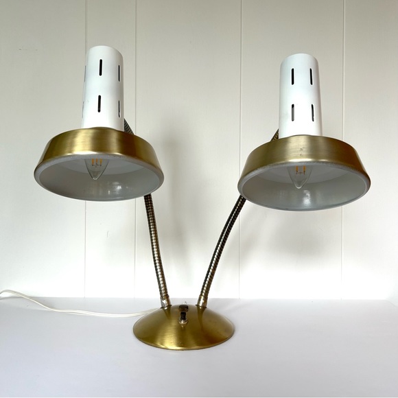 Vintage RARE Mid Century Modern Double Gooseneck Lamp - Picture 13 of 16